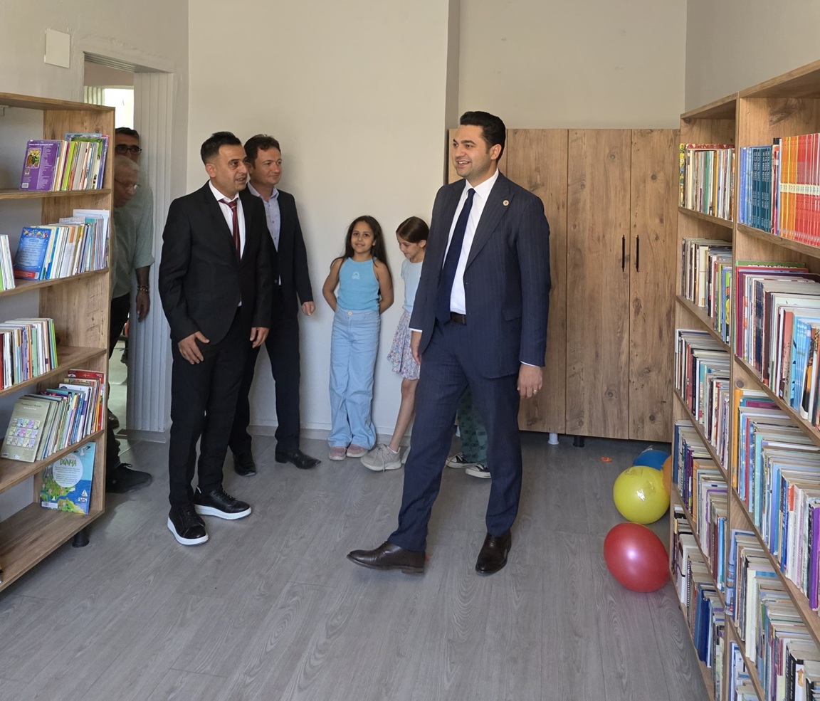 Kaymakamımız Sayın Tarık Buğra SEYHAN, Karaburun İlk/Ortaokulu Kütüphane Açılışına Katıldı